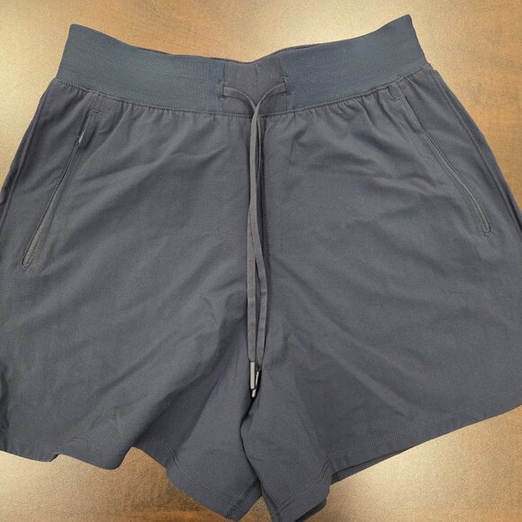 Lululemon License to Train High-Rise Short 4", True Navy, size 4 - Picture 4 of 7